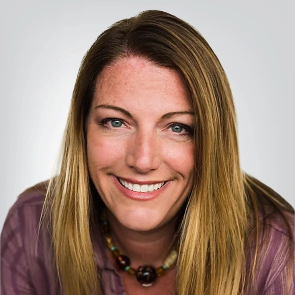headshot of Laura Henderson COO
